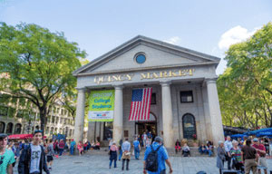 boston quincy market tourists